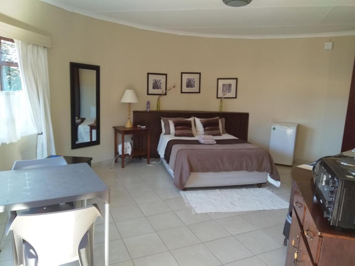 Khokha Moya Guesthouse Ermelo Eksteriør bilde