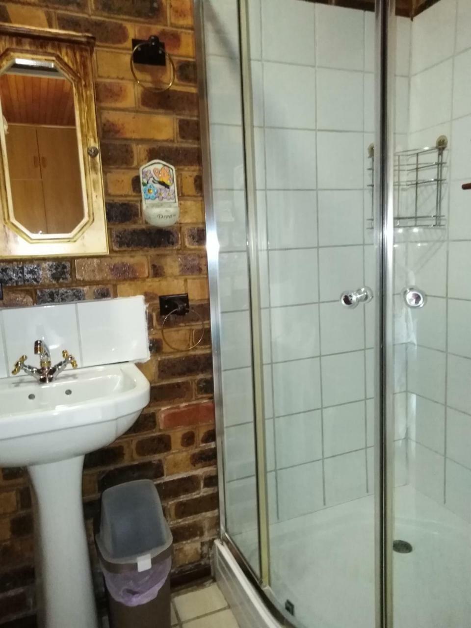 Khokha Moya Guesthouse Ermelo Eksteriør bilde